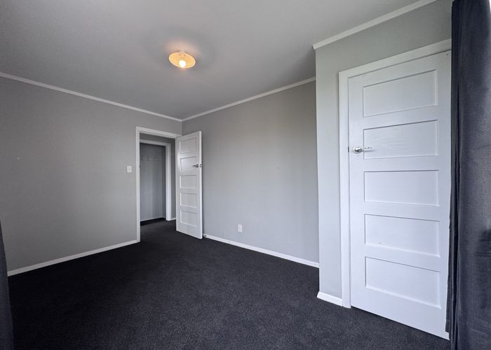  at 32 Thames Street, Roslyn, Palmerston North