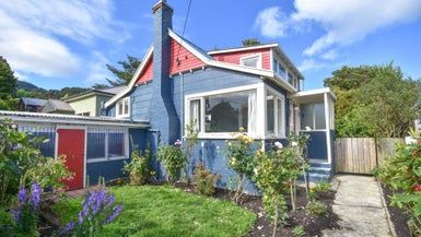  at 2 Clearwater Street, Broad Bay, Dunedin