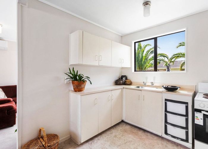  at 2/26 Karepo Crescent , Ranui, Waitakere City, Auckland