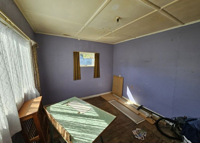  at 12 Akaroa Street, Pongaroa