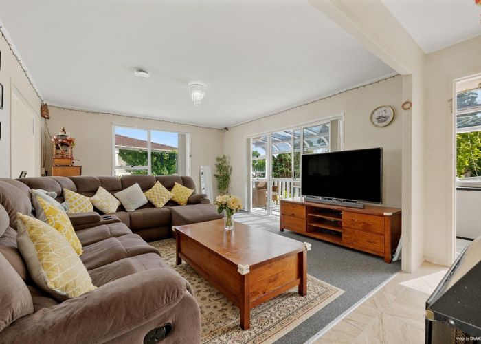  at 21 Frobisher Way, Clendon Park, Manukau City, Auckland
