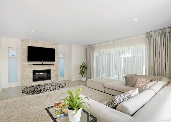  at 1/28 Ireland Road, Mount Wellington, Auckland