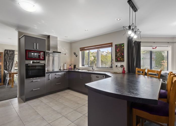  at 3 Riverstone Drive, Riverstone Terraces, Upper Hutt