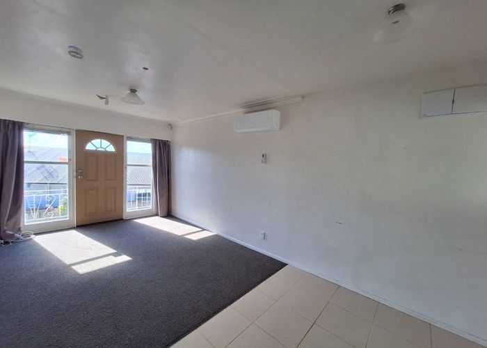  at 2/39 McRae Road, Mount Wellington, Auckland City, Auckland