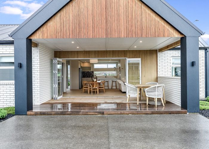  at 2 Iwi Road, Baverstock, Hamilton