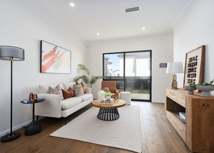  at 2 Whiteywood Street, Westgate, Waitakere City, Auckland