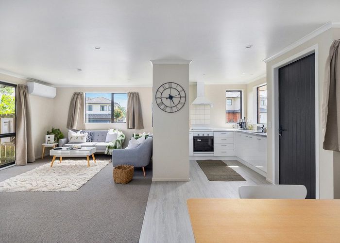  at 28 Misty Valley Drive, Henderson, Waitakere City, Auckland