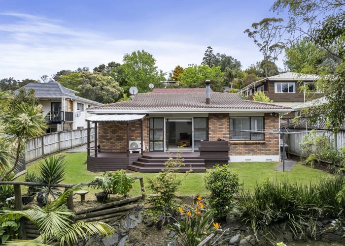  at 2/12 Fitzwilliam Drive, Torbay, Auckland