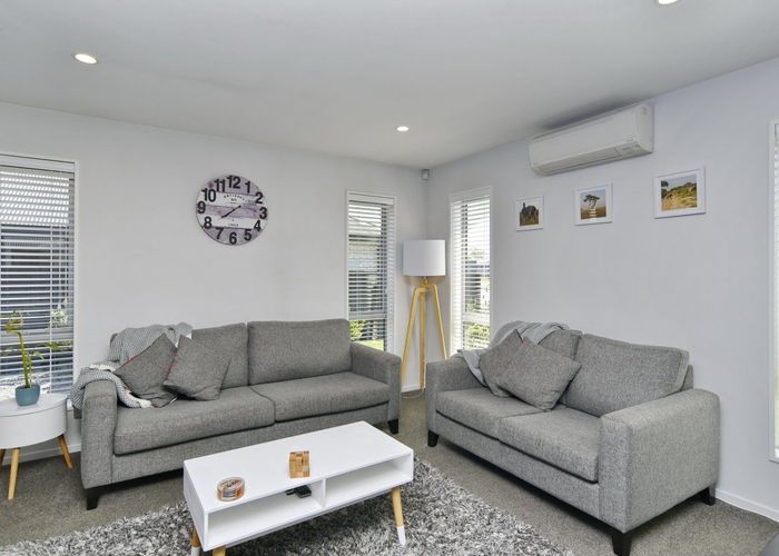  at 6 Fearne Drive, Woodend, Woodend