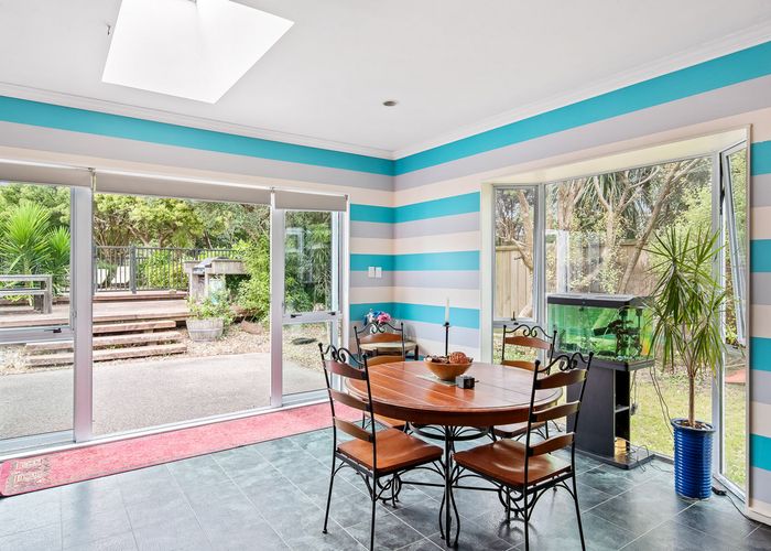  at 39 Dale Road, Raumati South, Paraparaumu