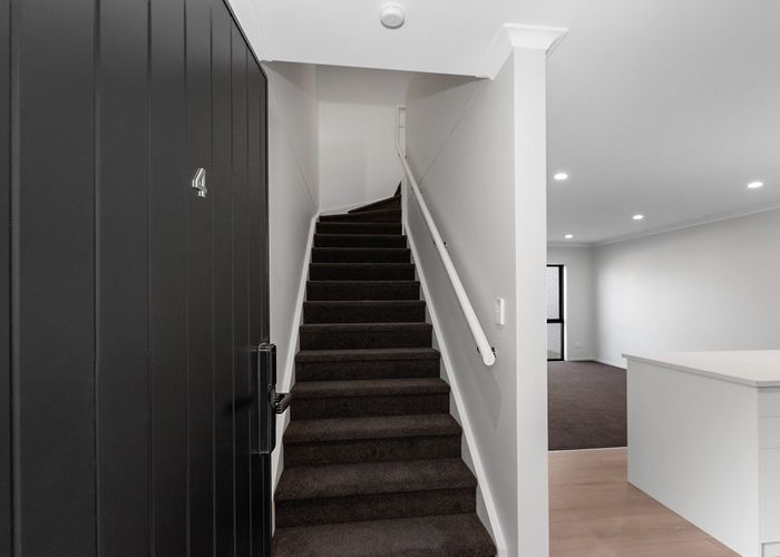  at 4/6 Fend Street, Chartwell, Hamilton, Waikato