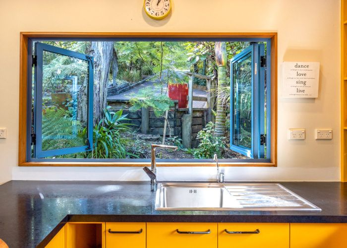  at 5 Hekerua Road, Oneroa, Waiheke Island, Auckland