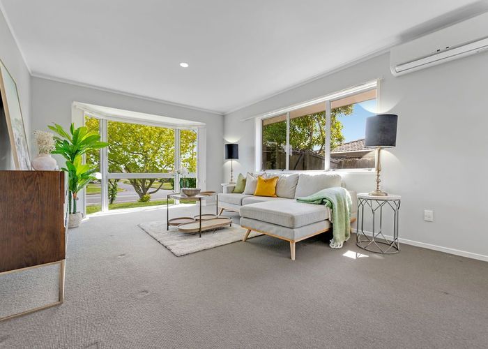  at 33 Golfland Drive, Golflands, Auckland