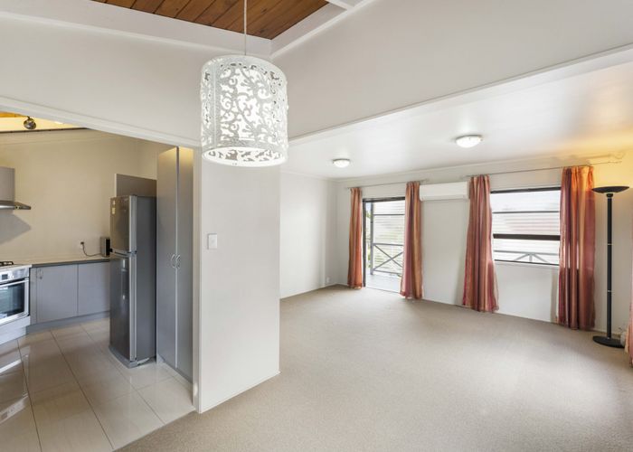  at 3/60 Birkdale Road, Birkdale, Auckland