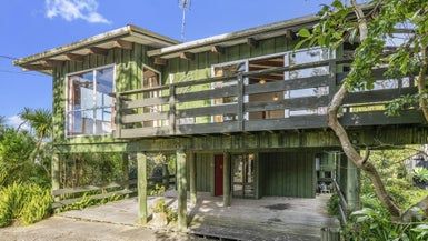  at 1/234 Beach Road, Campbells Bay, Auckland