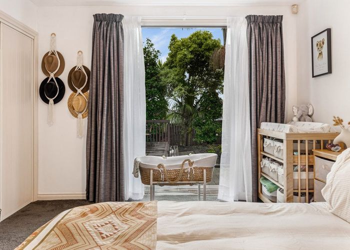  at 5 View Ridge Drive, Ranui, Auckland