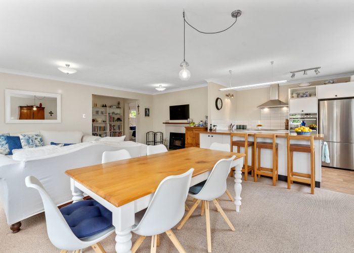  at 74 Glen Road, Raumati South, Paraparaumu