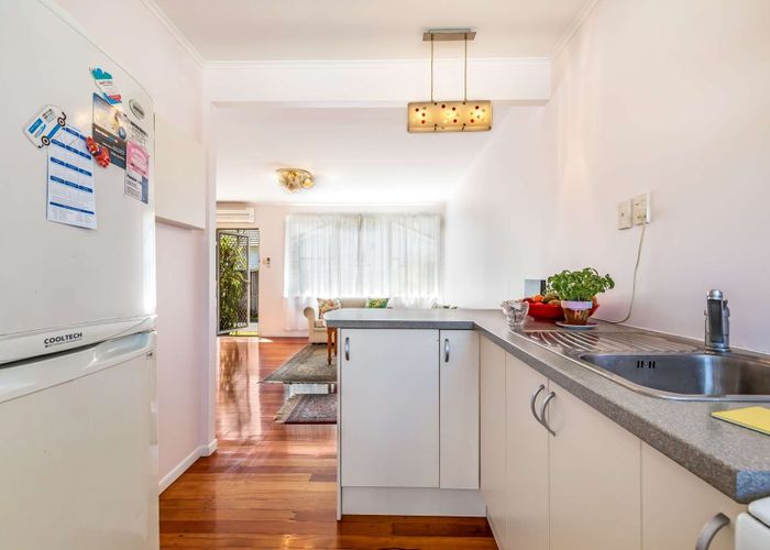  at 2/11 Preston Avenue, Mount Albert, Auckland City, Auckland