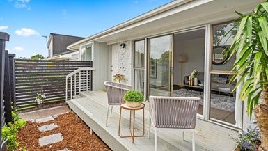  at 1/307A Wairau Road, Totara Vale, Auckland