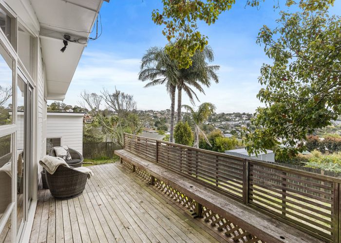  at 13 Acacia Road, Torbay, Auckland