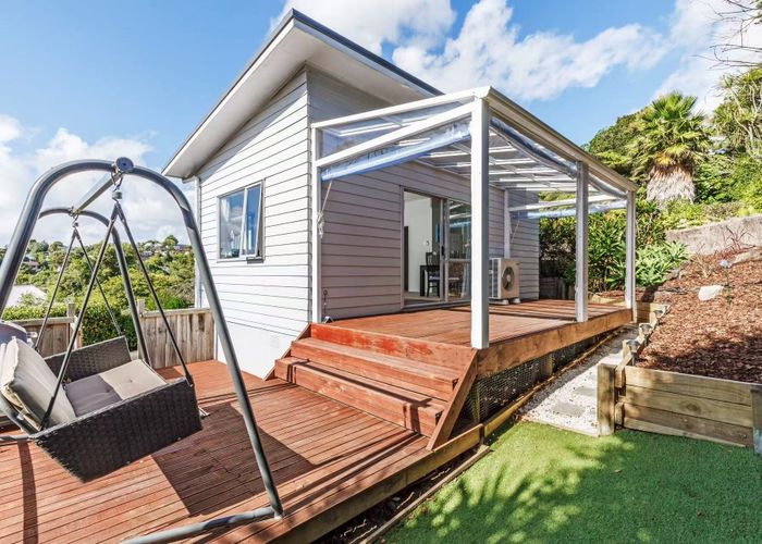  at 8A Foley Place, Torbay, North Shore City, Auckland