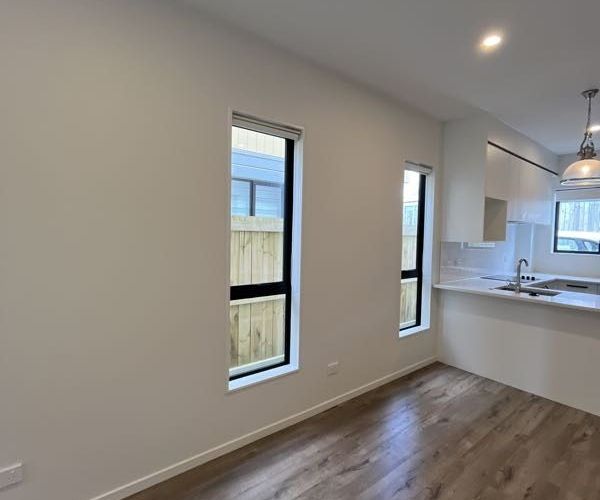  at 10/241 Don Buck Road, Massey, Waitakere City, Auckland