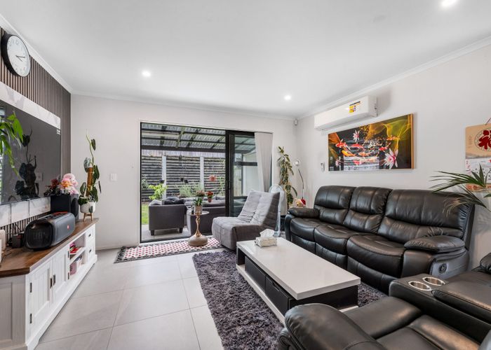  at 13 Richard Petterd Way, Swanson, Waitakere City, Auckland