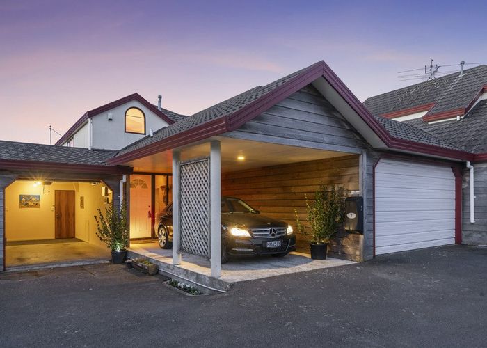  at 2-3 Scorian Close, Karori, Wellington, Wellington