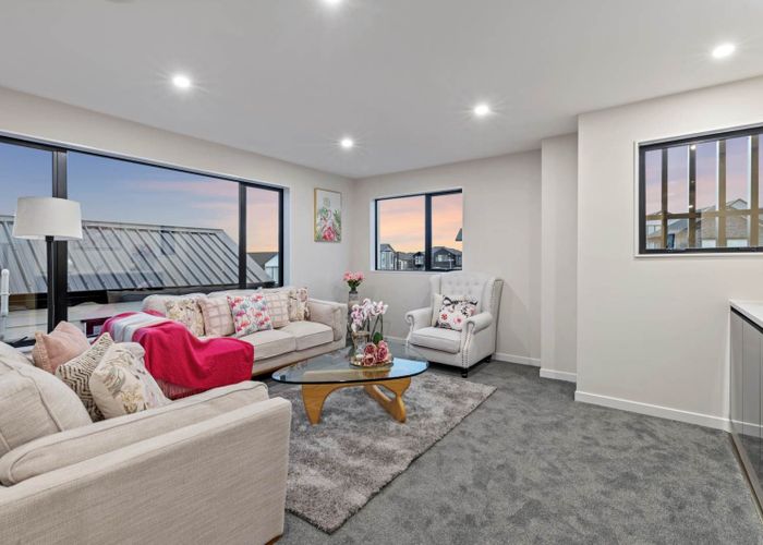  at 12 Woodacre Street, Flat Bush, Auckland