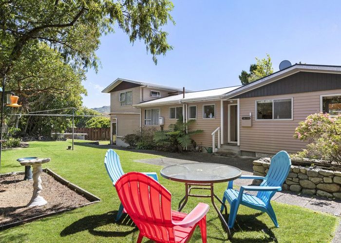 at 8 Radiata Grove, Brown Owl, Upper Hutt