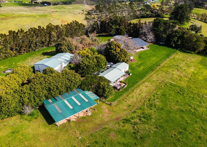  at 298 Red Hills Road, Henderson
