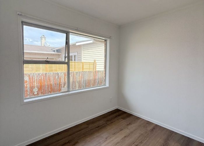  at 2/26 Pah Road, Epsom, Auckland City, Auckland