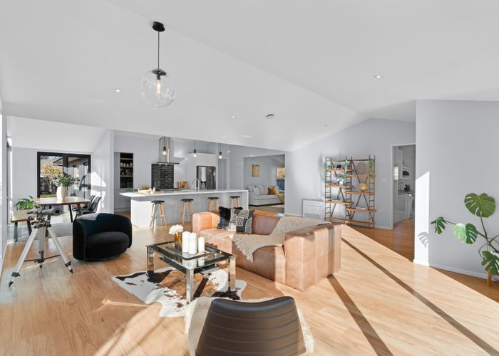  at 7 Pentlow Place, Fendalton, Christchurch City, Canterbury