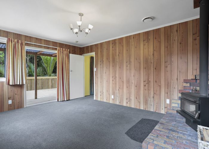  at 71 Laingholm Drive, Laingholm, Auckland