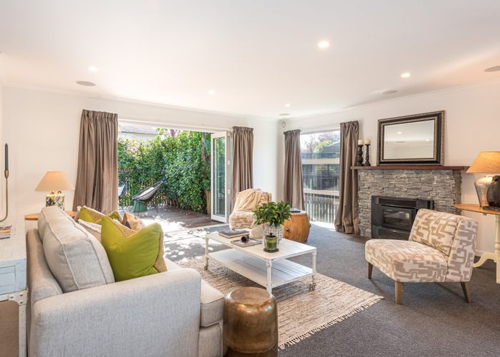  at 1/2 Sarabande Avenue, Redwood, Christchurch