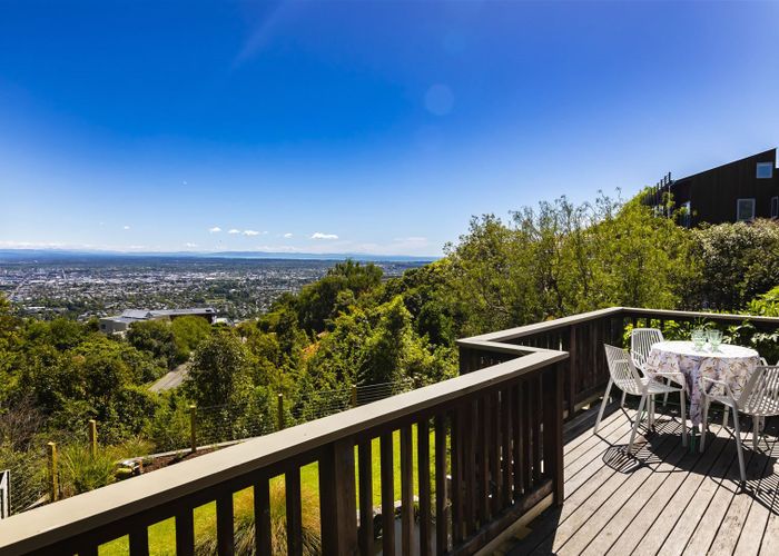  at 5 Amherst Place, Cashmere, Christchurch