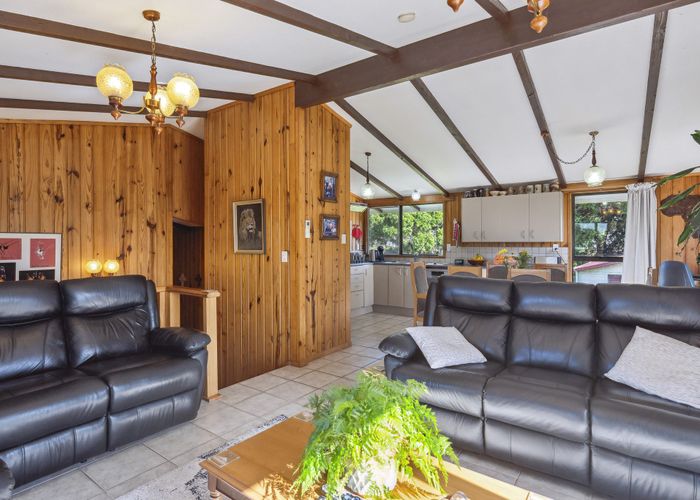  at 24 Freyberg Crescent, Waikanae Beach, Waikanae