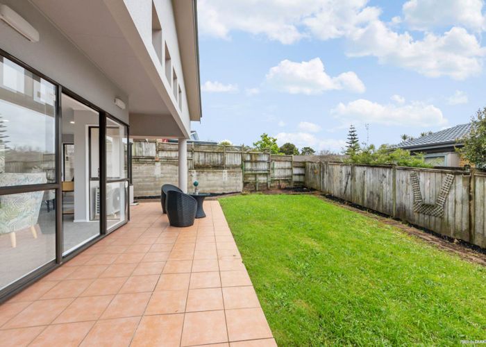  at 11/17 Matata Street, Blockhouse Bay, Auckland