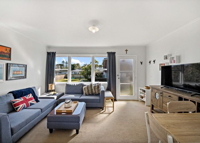  at 3/37A Mcintyre Road, Mangere Bridge, Auckland
