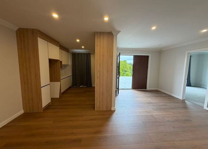  at 11 Skyview Place, Flat Bush, Auckland