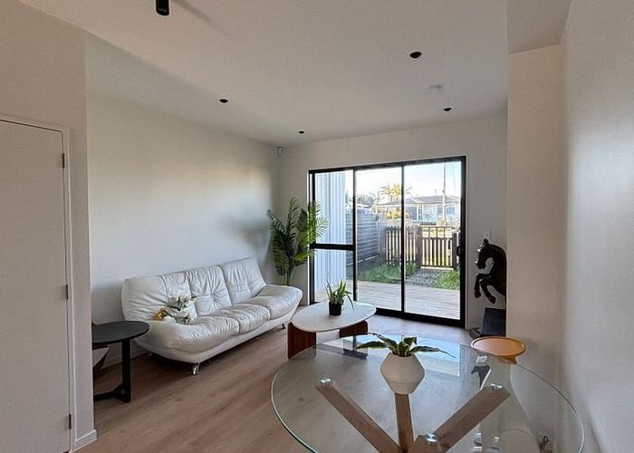  at 13B Edgerton Road, Te Atatu Peninsula, Waitakere City, Auckland