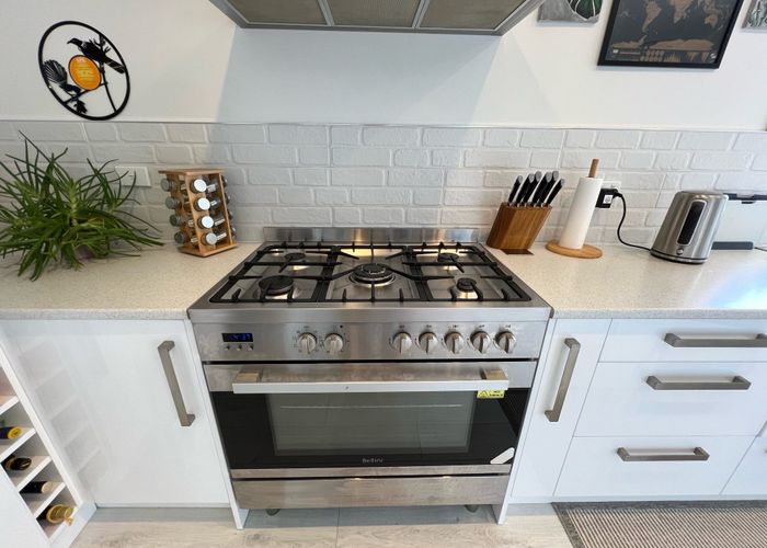  at 33 Taieri Crescent, Kelson, Lower Hutt, Wellington