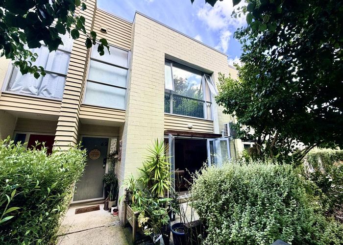  at 62 Kuaka Drive, Takanini, Papakura, Auckland