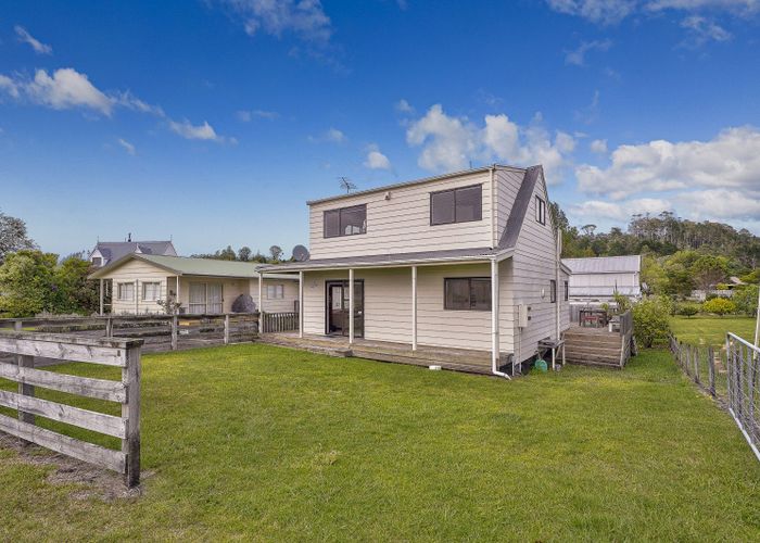 at 18A Captain Cook Road, Cooks Beach, Thames-Coromandel, Waikato