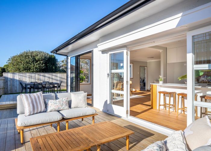  at 5 Strandon Place, Strandon, New Plymouth