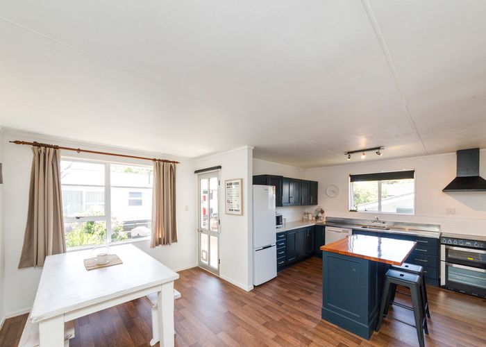  at 2/4 Hampden Street, Awapuni, Palmerston North