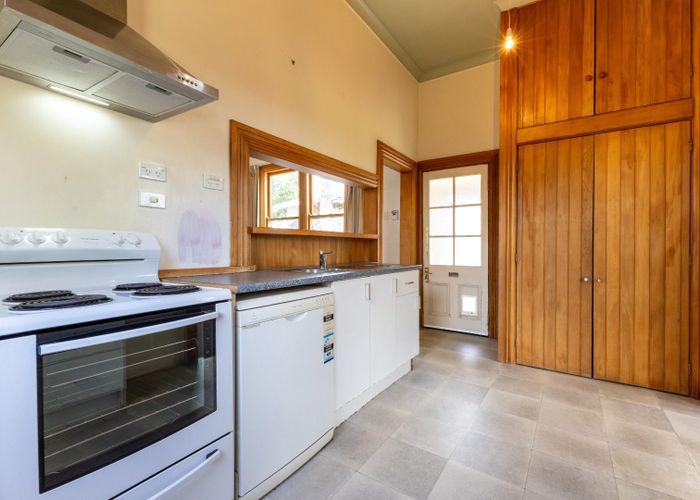  at 6 Worcester Street, West End, Palmerston North, Manawatu / Whanganui