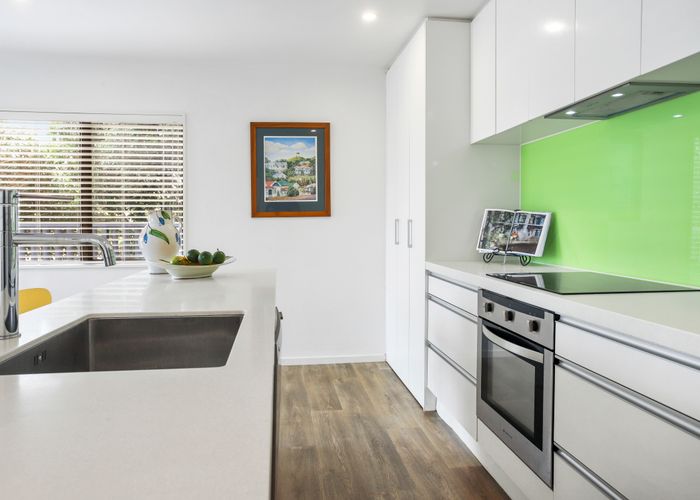  at 2/111 Bayswater Avenue, Bayswater, Auckland