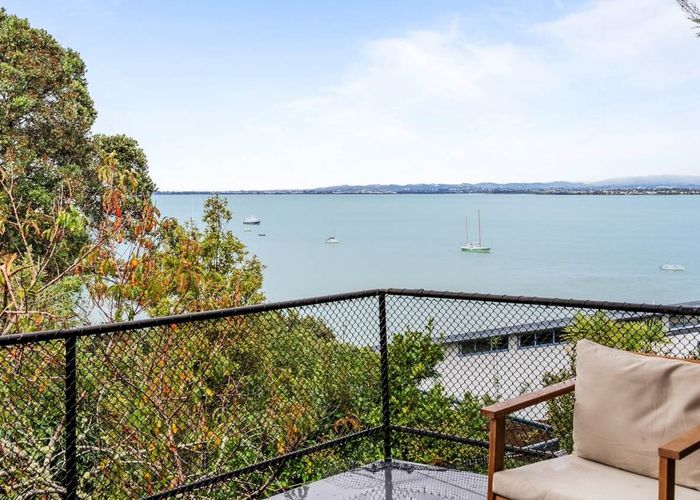  at 40 Neptune Avenue, Beach Haven, Auckland