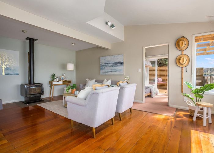  at 14A Trevor Terrace, Paremata, Porirua